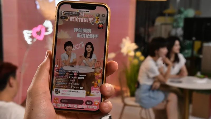 住家保姆带小孩，费用到底怎么算？**